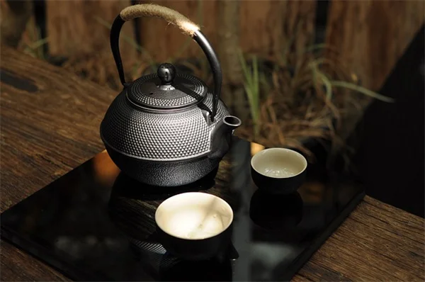 タンポポが閉じたら雨のサイン！植物で天気予測する5つの方法